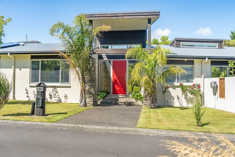 Photo of property in 41 Mount Marua Way, Timberlea, Upper Hutt, 5018