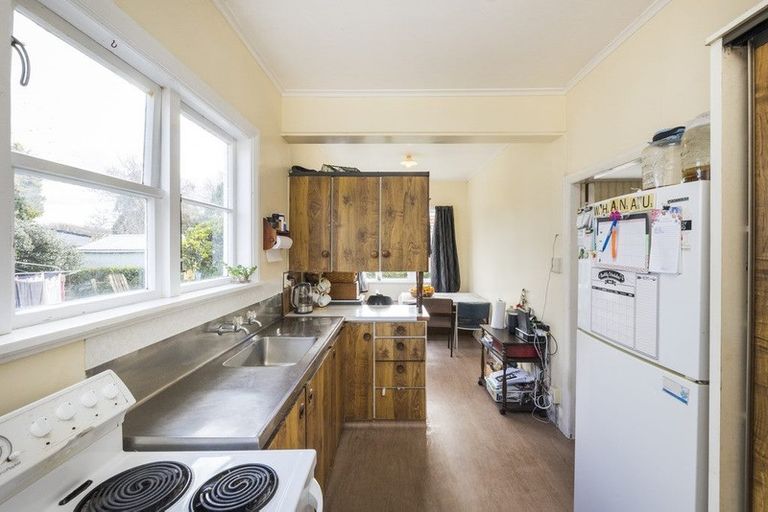 Photo of property in 77 Savage Crescent, West End, Palmerston North, 4412