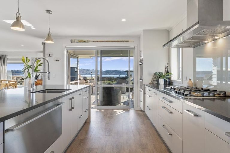 Photo of property in 42 Victory Drive, Wharewaka, Taupo, 3330