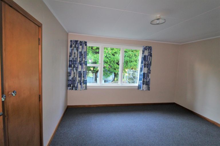 Photo of property in 25 Maria Street, Lumsden, 9730