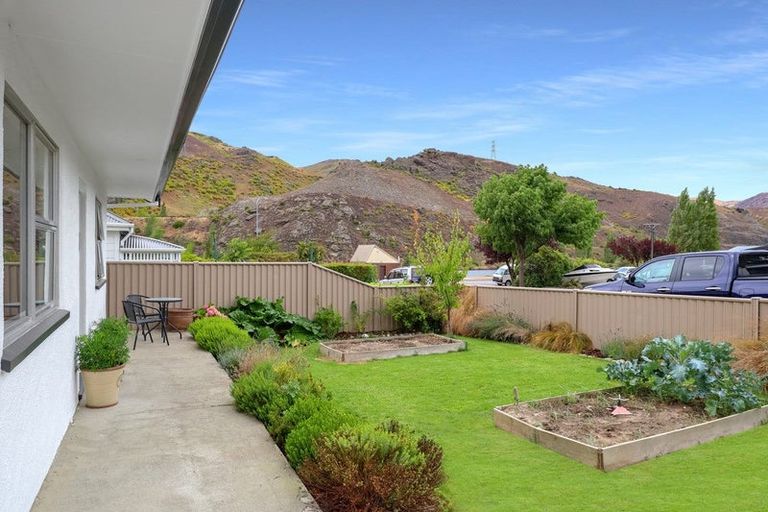 Photo of property in 3 Molyneux Avenue, Cromwell, 9310