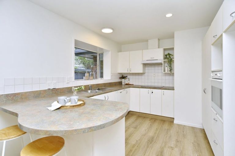 Photo of property in 2/47 Jocelyn Street, Casebrook, Christchurch, 8051