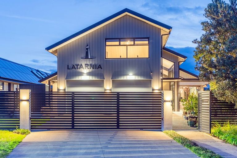 Photo of property in 112 Ti Kouka Crescent, Matarangi, Whitianga, 3592