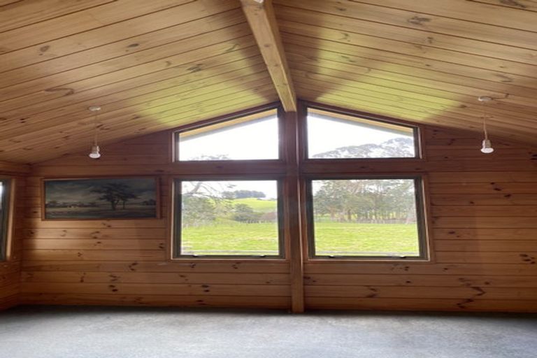 Photo of property in 10 Bycroft Road, Karaka, Papakura, 2578