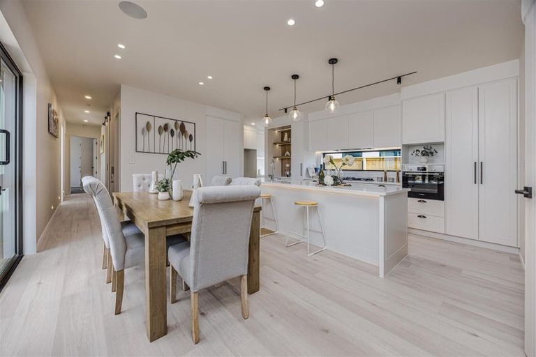 Photo of property in 8 Arahi Road, Clevedon, 2582