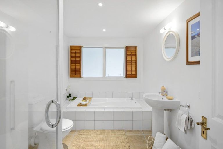 Photo of property in 9 Aranoni Track, Clifton, Christchurch, 8081