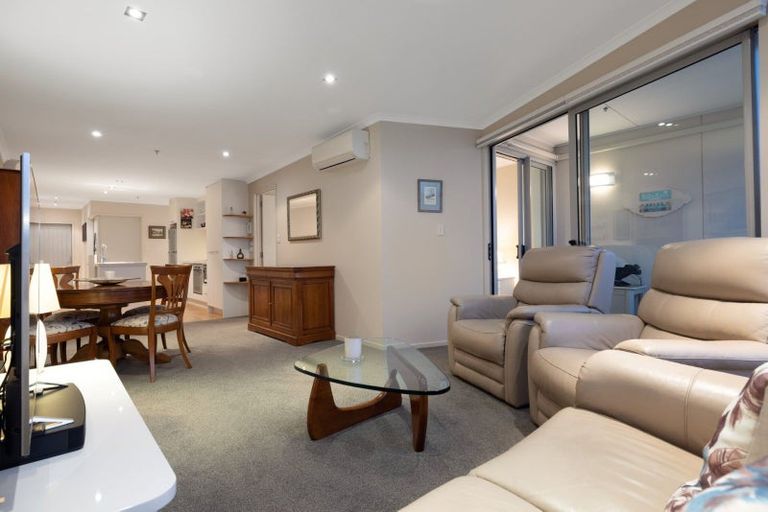 Photo of property in Algarve Apartments, 305/332 Maunganui Road, Mount Maunganui, 3116