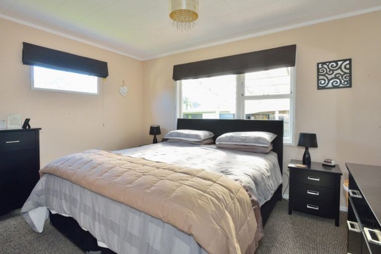 Photo of property in 2 Dillon Bell Road, Whataupoko, Gisborne, 4010