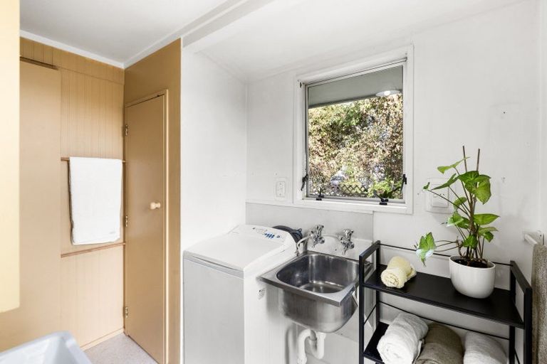 Photo of property in 12b Saint Hill Lane, Havelock North, 4130