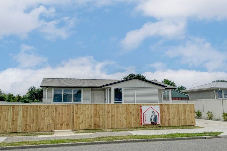 Photo of property in 32a Lipscombe Crescent, Havelock North, 4130