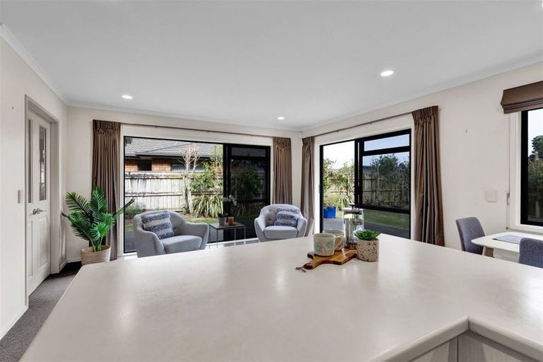 Photo of property in 23b Marlin Terrace, Bell Block, New Plymouth, 4312