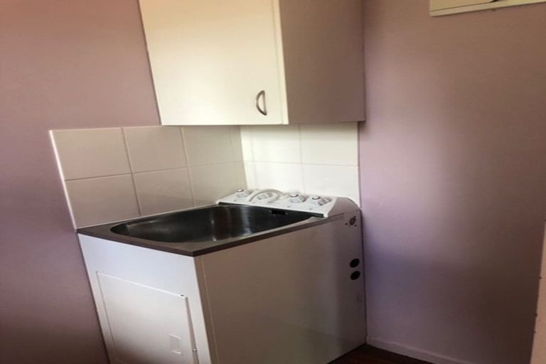 Photo of property in 136 Waimumu Road, Massey, Auckland, 0614