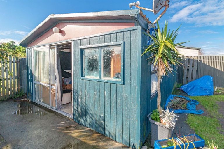 Photo of property in 15 Waitote Street, Castlecliff, Whanganui, 4501
