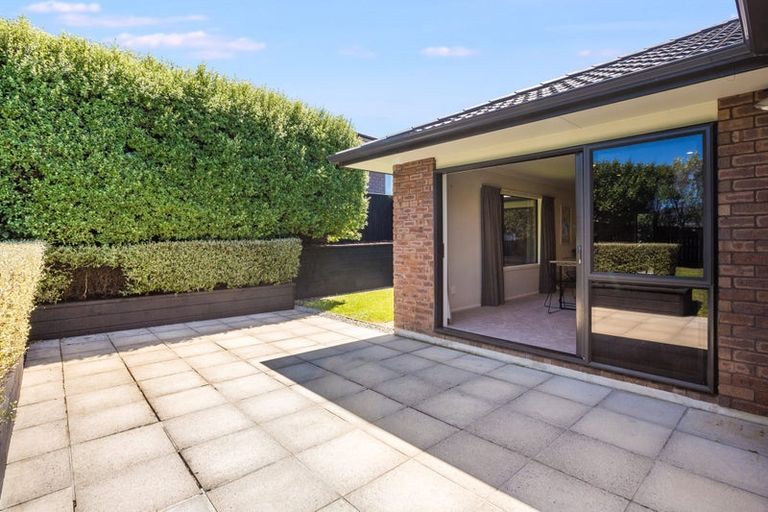 Photo of property in 123 Te Puia Drive, Aotea, Porirua, 5024