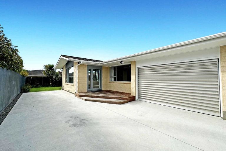 Photo of property in 1/12 Molesworth Place, Somerfield, Christchurch, 8024