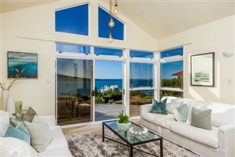 Photo of property in 68 Seacliffe Avenue, Narrow Neck, Auckland, 0622