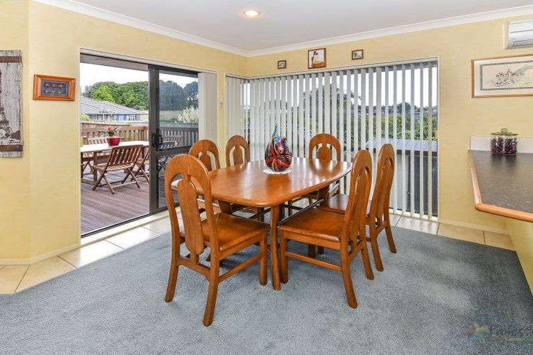 Photo of property in 30 Norm Pellow Drive, Manurewa, Auckland, 2105