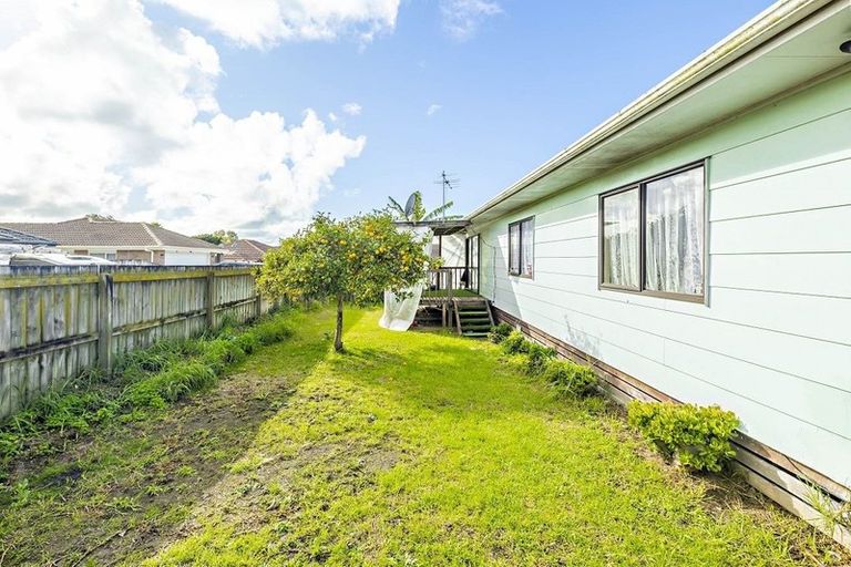 Photo of property in 2/32 Royton Avenue, Mangere East, Auckland, 2024