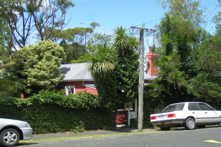 Photo of property in 25 Princes Street, Northcote Point, Auckland, 0627