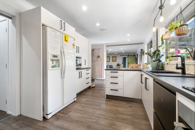 Photo of property in 33e Sanders Avenue, Westown, New Plymouth, 4310