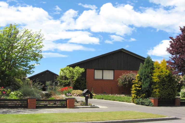 Photo of property in 10 Regent Avenue, Rangiora, 7400