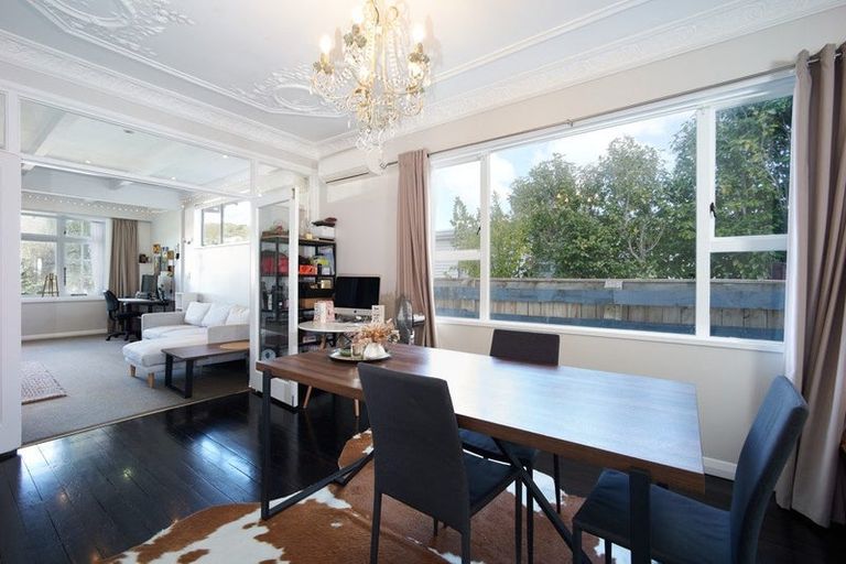 Photo of property in 40 Derwent Street, Island Bay, Wellington, 6023