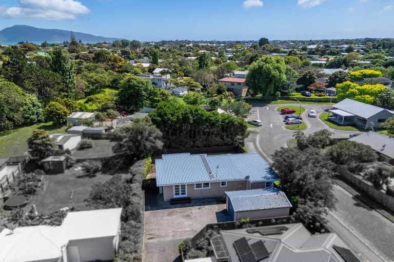 Photo of property in 41a Tiromoana Road, Raumati South, Paraparaumu, 5032