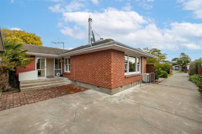 Photo of property in 8 Torquay Place, Bryndwr, Christchurch, 8053