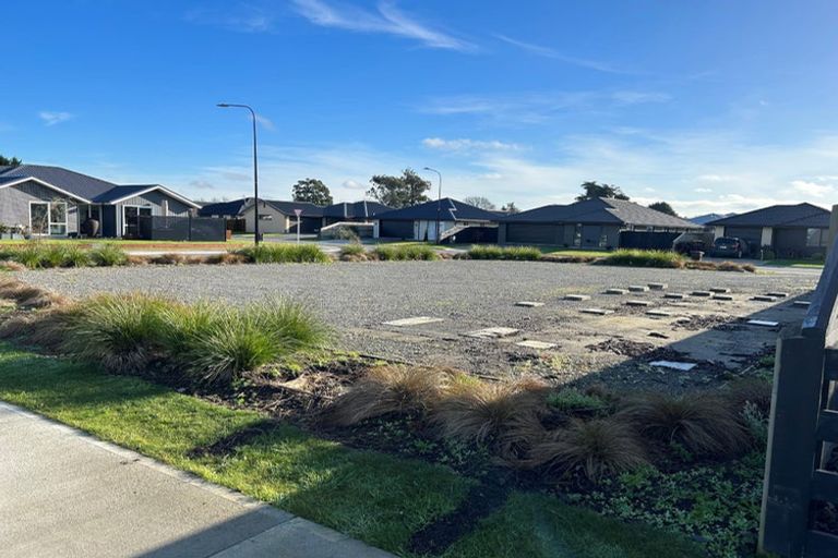 Photo of property in 69 Tara Crescent, Woodend, 7610