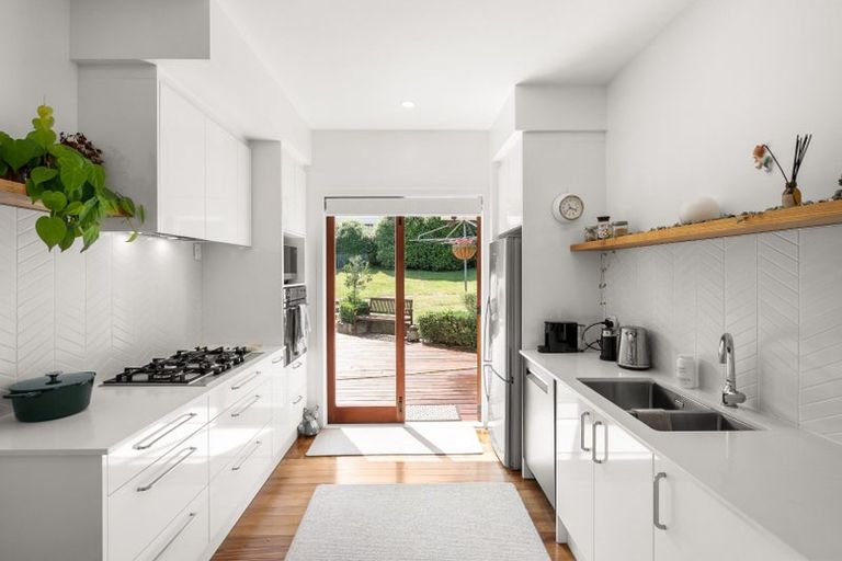 Photo of property in 38 Windsor Road, Maeroa, Hamilton, 3200