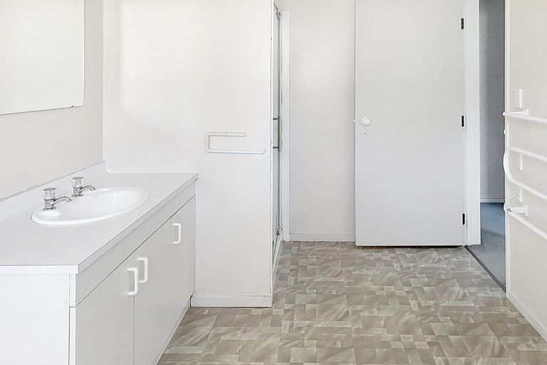 Photo of property in 2/1110 Bank Street, Te Awamutu, 3800