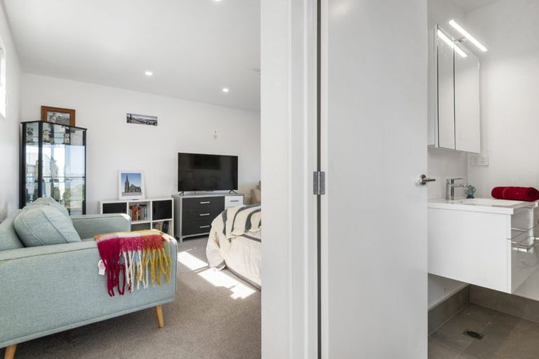 Photo of property in 12 Mahinga Kai Way, Belmont, Auckland, 0622