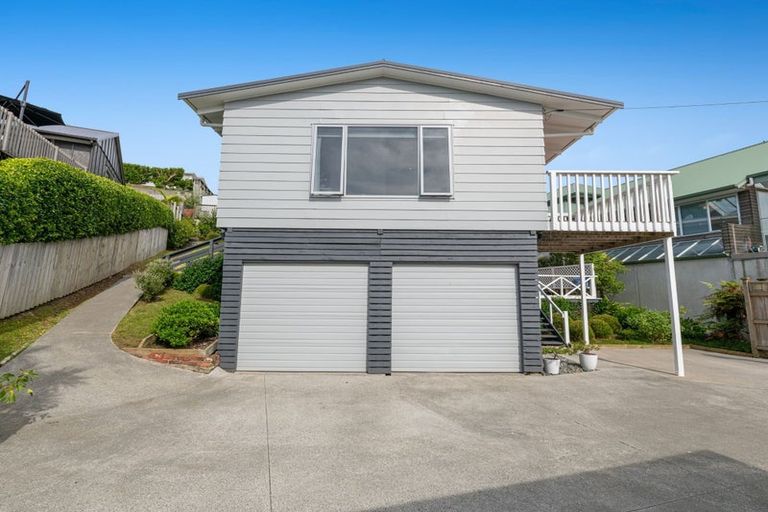 Photo of property in 7 William Bayes Place, Red Beach, 0932