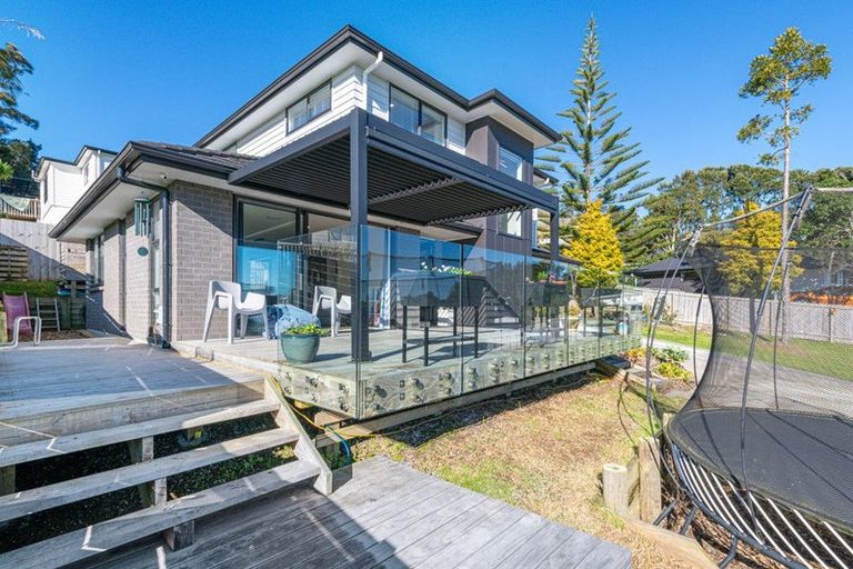 Photo of property in 11 St Julia Court, Helensville, 0800