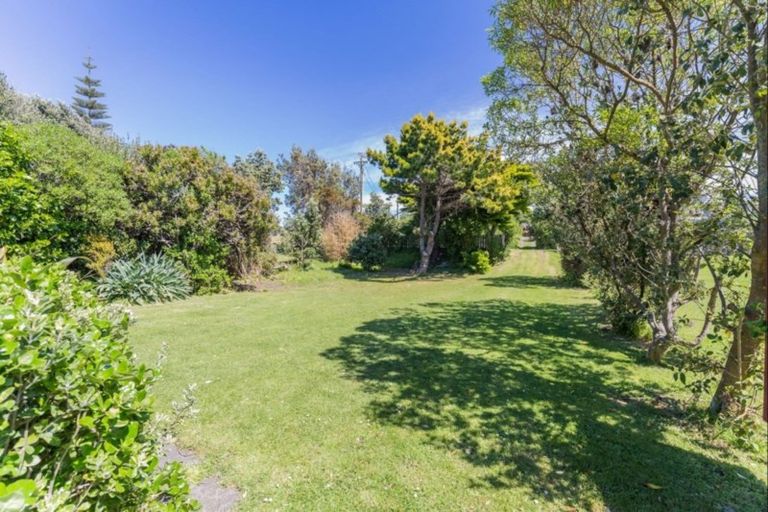 Photo of property in 70 Rua Avenue, Waitarere Beach, Levin, 5510