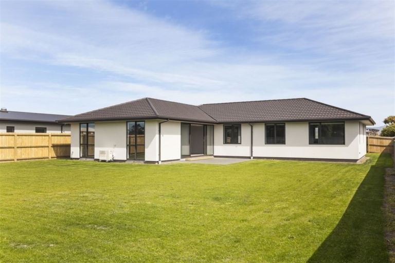 Photo of property in 29 Kingsbridge West, Burwood, Christchurch, 8083