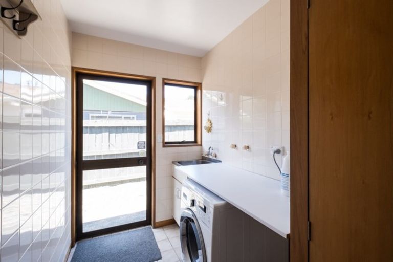 Photo of property in 5 Ranui Street, Waikawa, Picton, 7220