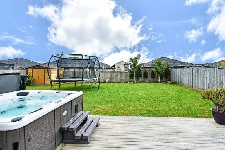 Photo of property in 61 Turnberry Drive, Wattle Downs, Auckland, 2103