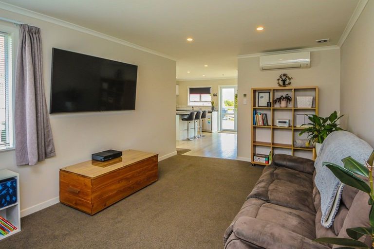 Photo of property in 30 Hadfield Crescent, College Estate, Whanganui, 4500