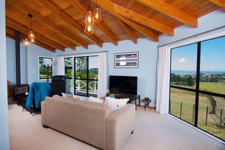 Photo of property in 85 Quail Road, Kaukapakapa, Warkworth, 0984