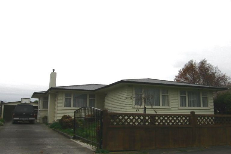 Photo of property in 12 Benmore Avenue, Cloverlea, Palmerston North, 4412