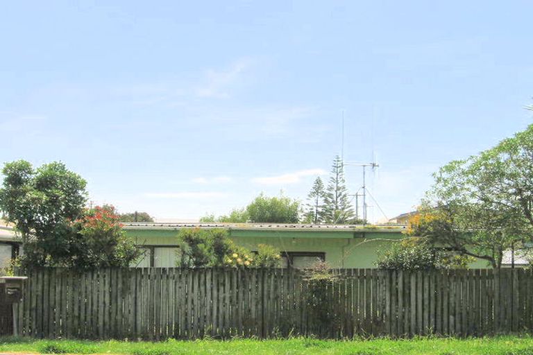 Photo of property in 1211 Papamoa Beach Road, Papamoa Beach, Papamoa, 3118