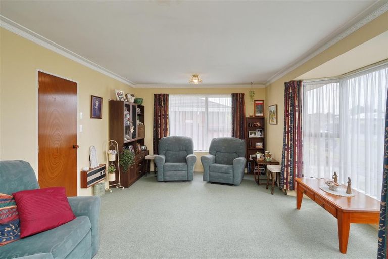 Photo of property in 1/149 Northcote Road, Northcote, Christchurch, 8052
