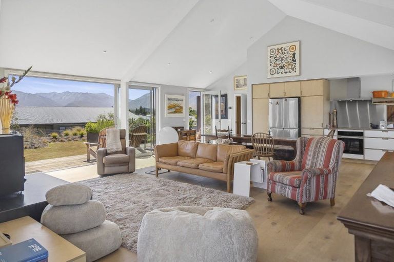 Photo of property in 20 Andrew Don Drive, Lake Tekapo, 7999