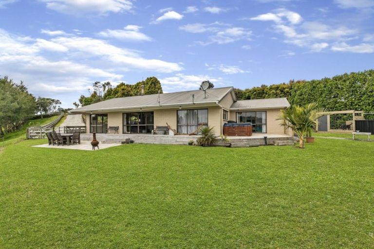 Photo of property in 95 Cherrington Road, Clevedon, Papakura, 2582