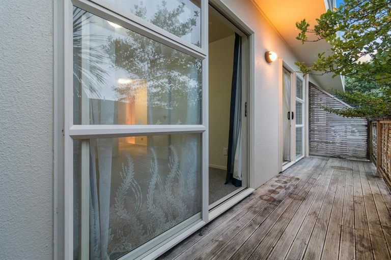 Photo of property in 8/11 Spencer Road, Oteha, Auckland, 0632