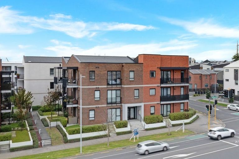 Photo of property in 204/77 Hobsonville Point Road, Hobsonville, Auckland, 0616