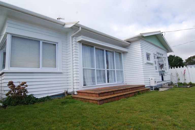Photo of property in 33 Beach Street, Fitzroy, New Plymouth, 4312
