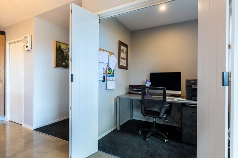 Photo of property in 8a Aderman Place, Hurworth, New Plymouth, 4310