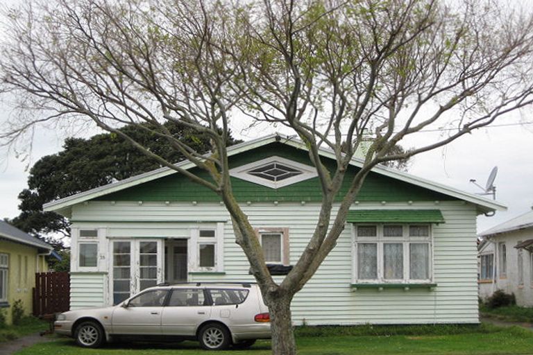 Photo of property in 35 Lyn Street, Lynmouth, New Plymouth, 4310